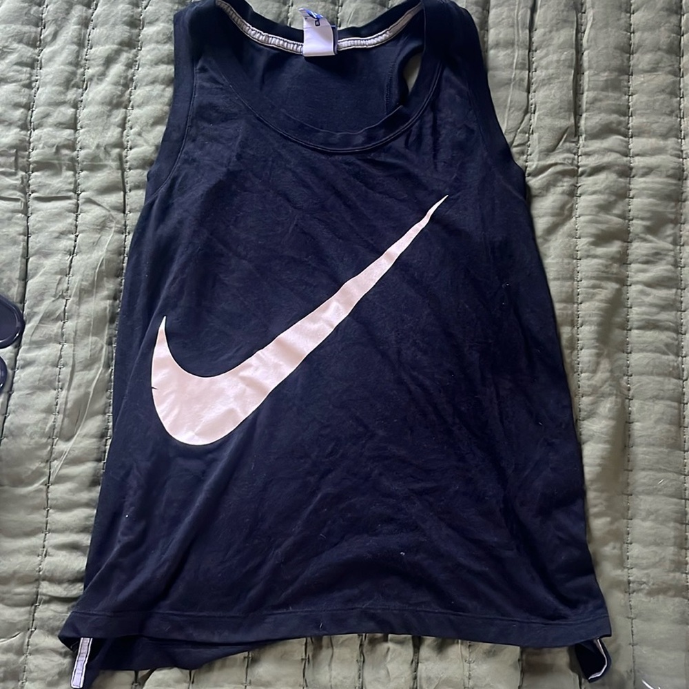 Black Nike tank